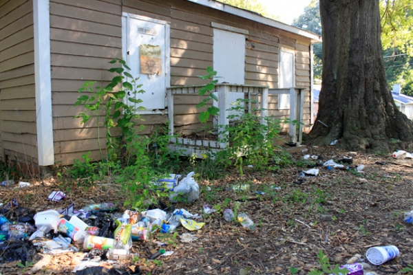 Neighborhood around Lindsay Oliver Park site 1 645x430 c Whitney Flanagan Neighborhood around Lindsay Oliver Park site 1 645x430 c Whitney Flanagan