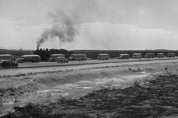 minidoka japanese internment camp arrival by train 6 minidoka japanese internment camp arrival by train 6